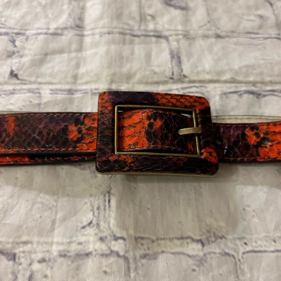 NINE WEST RED/BLACK SKIN PRINT COVERED BUCKLE BELT LEATHER LINING WOMENS XL - Picture 8 of 12